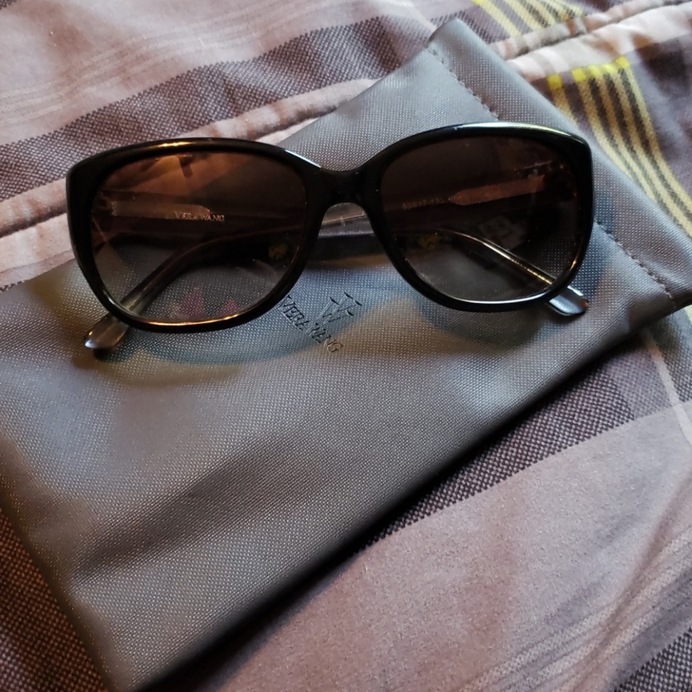 Vera wang sunglasses and case